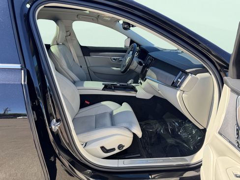 Used 2024 Volvo S90 T8 Ultimate w/ Lounge Package image 49