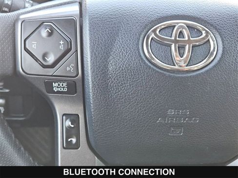 Used 2017 Toyota Tacoma TRD Off-Road image 22