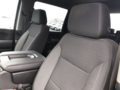 Used 2022 Chevrolet Silverado 2500 LT w/ Convenience Package image 11