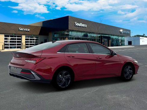 New 2026 Hyundai Elantra SEL Sport image 9