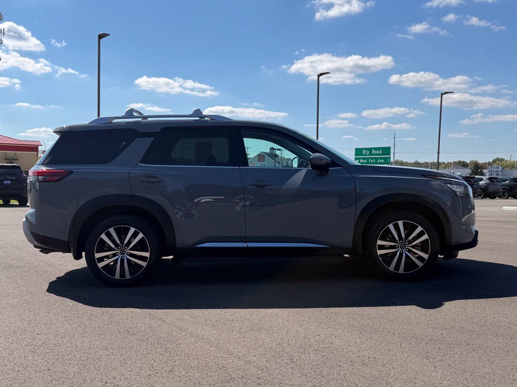 Certified 2025 Nissan Pathfinder Platinum w/ Lighting Package (N93) AWD/4WD image 6