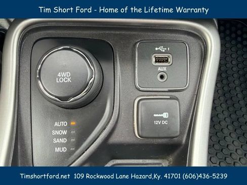 Used 2020 Jeep Compass Latitude w/ Cold Weather Group AWD/4WD image 21