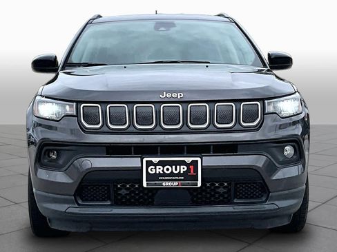 Used 2022 Jeep Compass Latitude FWD image 4