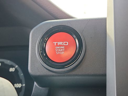 Used 2024 Toyota Tacoma TRD Off-Road image 23