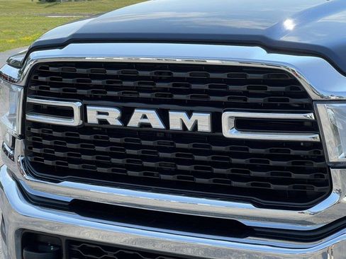 Used 2024 RAM 2500 Big Horn AWD/4WD image 39