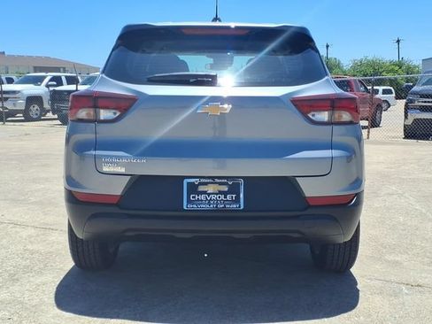 Used 2025 Chevrolet TrailBlazer LS AWD/4WD image 6