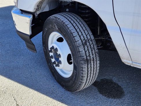 New 2026 Ford E-350 and Econoline 350 Super Duty w/ Power Equipment Group image 29