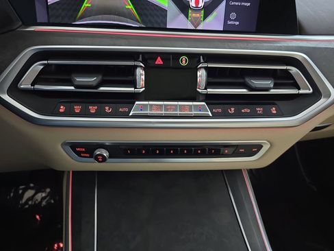 Used 2019 BMW X5 xDrive40i w/ Premium Package AWD/4WD image 25