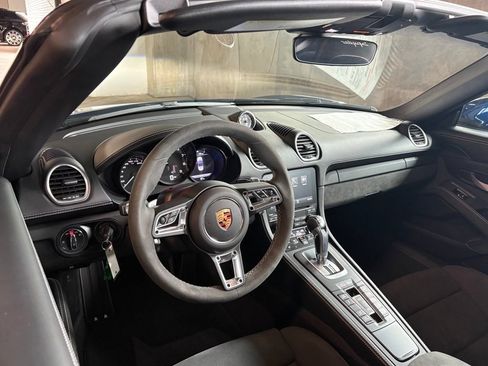 Used 2022 Porsche 718 Boxster Spyder RWD image 6