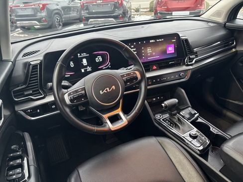 Used 2023 Kia Sportage EX image 29