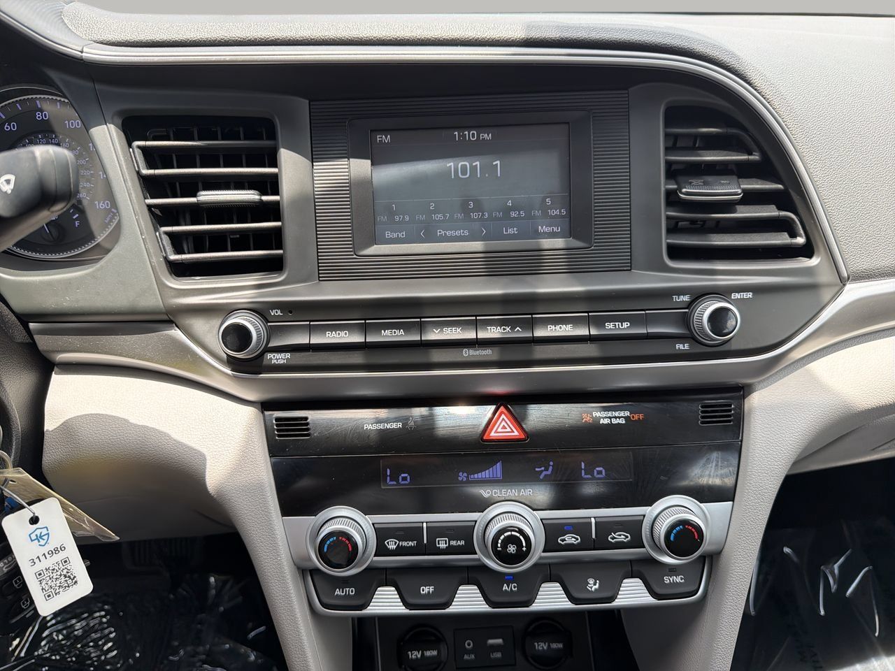 Used 2020 Hyundai Elantra SE FWD image 20