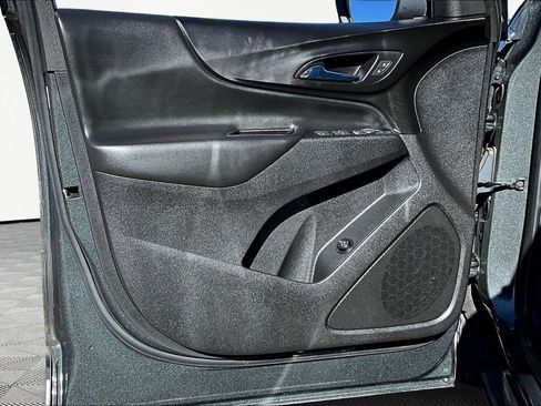 Used 2018 Chevrolet Equinox LT w/ LPO, Blackout Package image 18