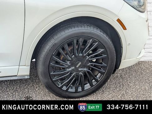 Used 2021 Lincoln Corsair Reserve w/ Equipment Group 201A FWD image 10