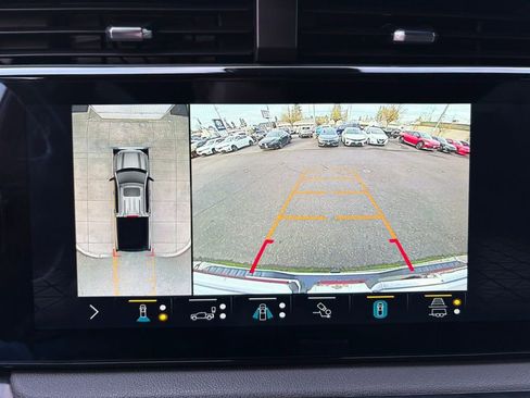 Used 2022 GMC Sierra 1500 AT4 w/ AT4 Premium Package image 23