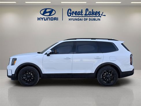 Used 2025 Kia Telluride AWD image 2