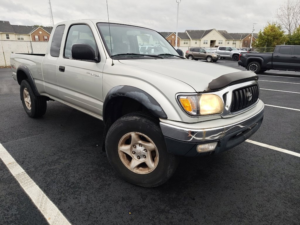 Used 2002 Toyota Tacoma PreRunner RWD image 3