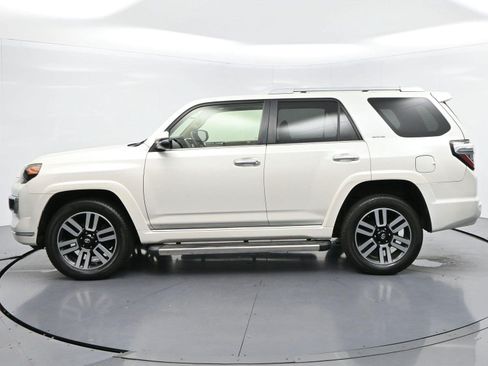 Used 2016 Toyota 4Runner Limited AWD/4WD image 4