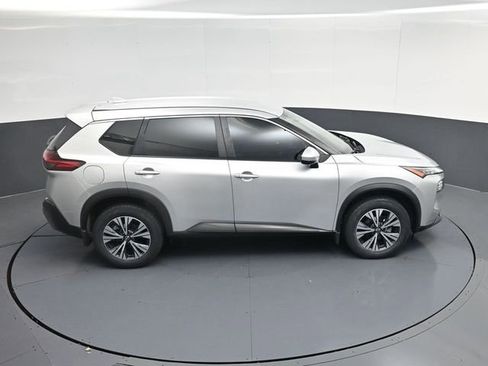 Used 2023 Nissan Rogue SV image 39