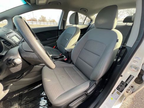 Used 2017 Kia Forte LX w/ LX Popular Package image 15