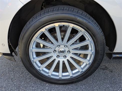 Used 2019 Lincoln Navigator L Reserve image 11