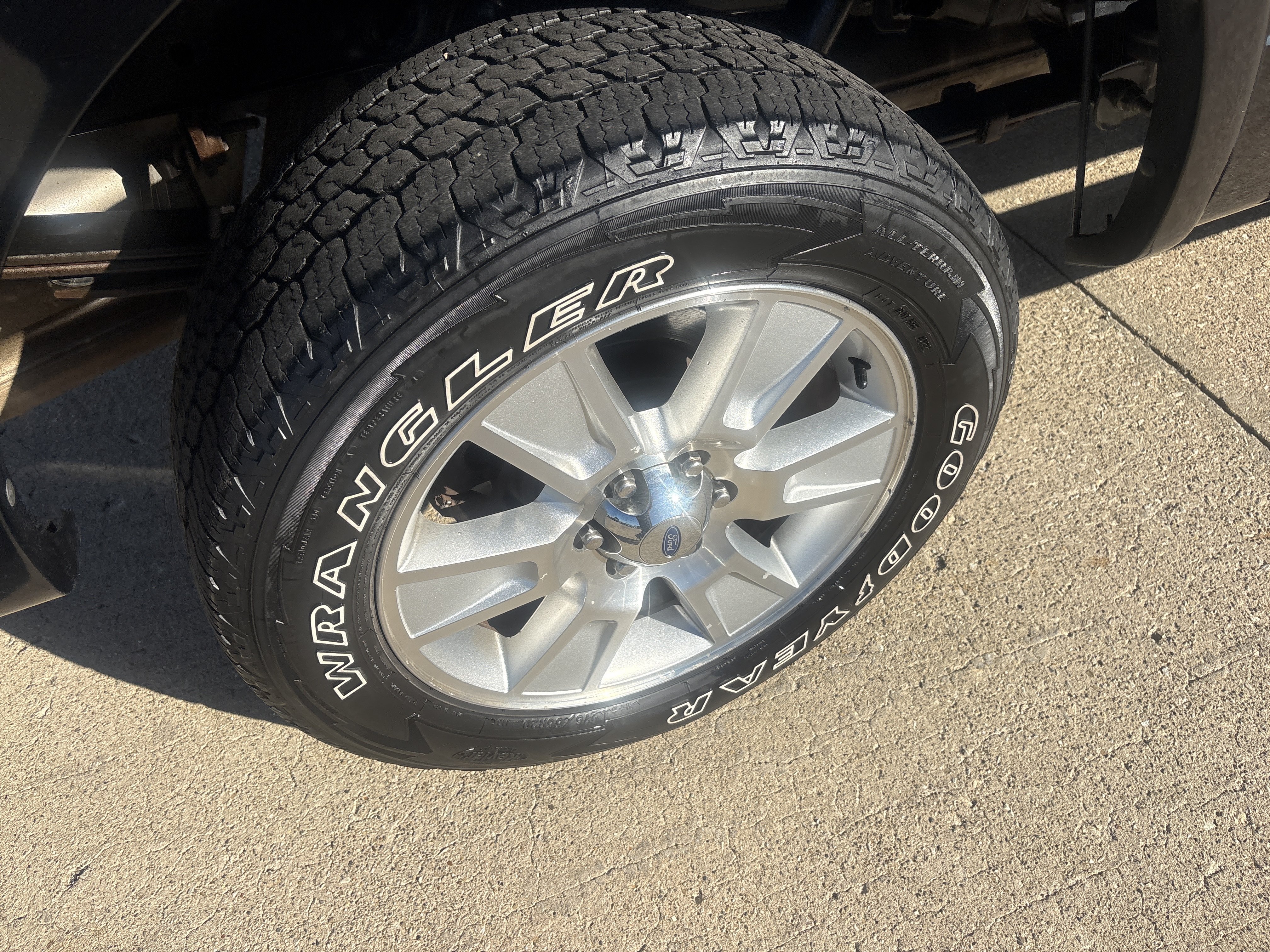 Used 2013 Ford F150 Lariat w/ Luxury Equipment Group AWD/4WD image 6