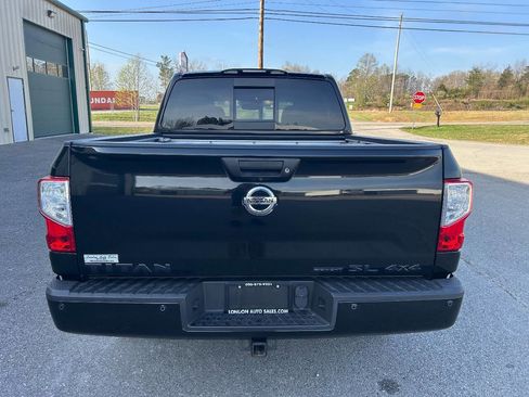 Used 2018 Nissan Titan SL w/ Midnight Edition image 4