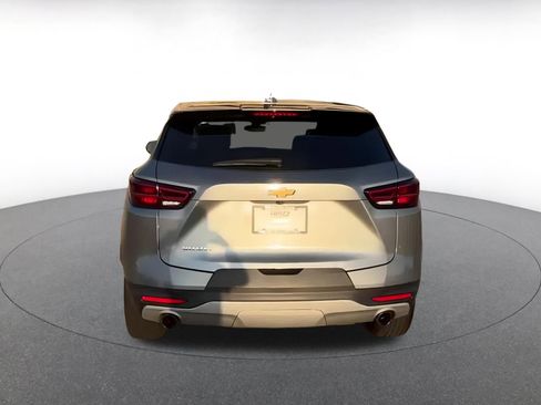 Used 2025 Chevrolet Blazer LT image 11