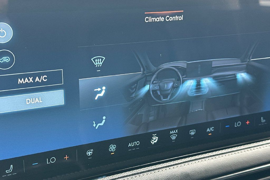 Used 2023 Lincoln Corsair FWD w/ Equipment Group 101A image 24
