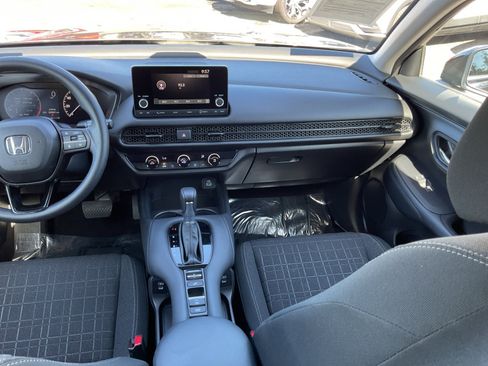 Used 2025 Honda HR-V LX image 16