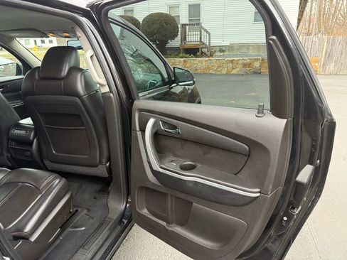 Used 2012 GMC Acadia SLT image 18