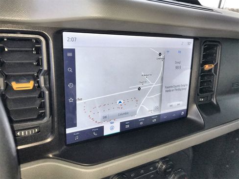 Used 2022 Ford Bronco Badlands image 16