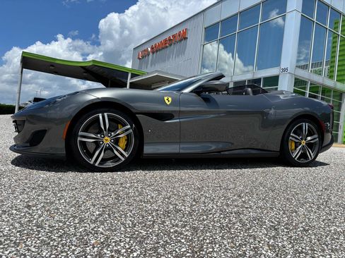 Used 2020 Ferrari Portofino RWD image 2