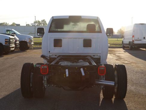 New 2024 RAM 5500 Tradesman image 17