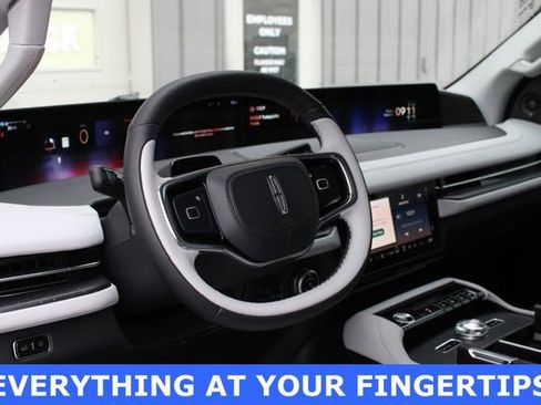 New 2026 Lincoln Navigator L Black Label AWD/4WD image 32