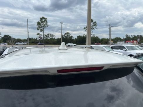 Used 2017 Nissan Rogue SV AWD/4WD image 13