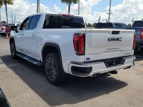 Used 2023 GMC Sierra 1500 Denali w/ Technology Package AWD/4WD image 3