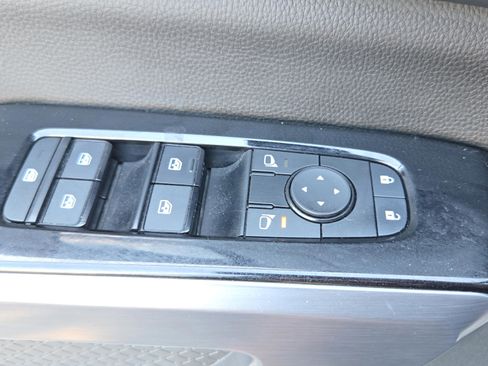 Used 2023 Nissan Pathfinder SL w/ SL Premium Package FWD image 28