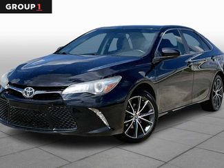 Used 2017 Toyota Camry SE video 1
