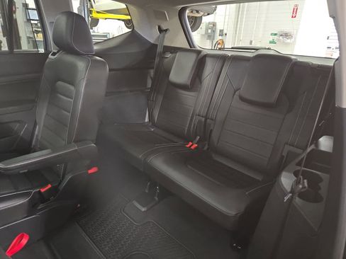 Used 2021 Volkswagen Atlas SEL Premium image 31