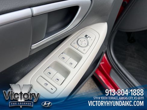 Used 2024 Hyundai Sonata SEL FWD image 11