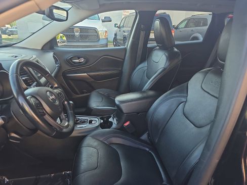 Used 2021 Jeep Cherokee Latitude Lux w/ Sun & Sound Group FWD image 15