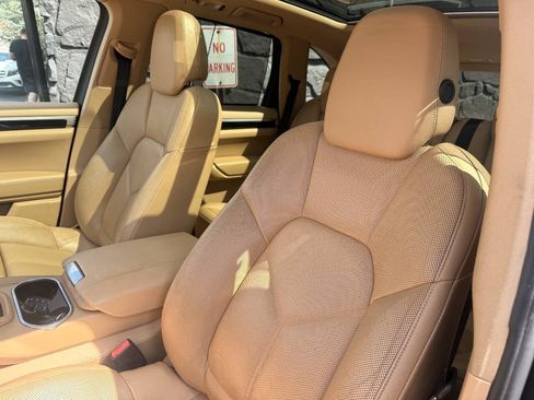 Used 2016 Porsche Cayenne S AWD/4WD image 13