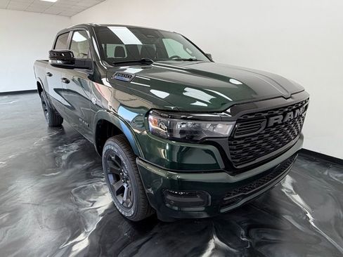 New 2026 RAM 1500 4x4 Crew Cab image 17