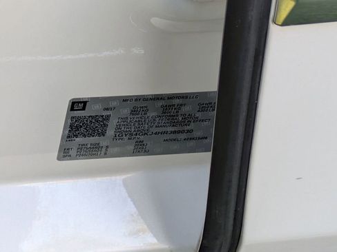 Used 2017 Cadillac Escalade ESV 4WD image 22