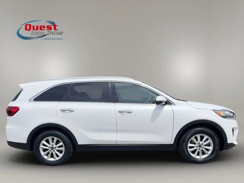 Used 2019 Kia Sorento FWD w/ LX Convenience Package image 2