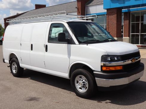 New 2025 Chevrolet Express 2500 w/ Driver Convenience Package image 3