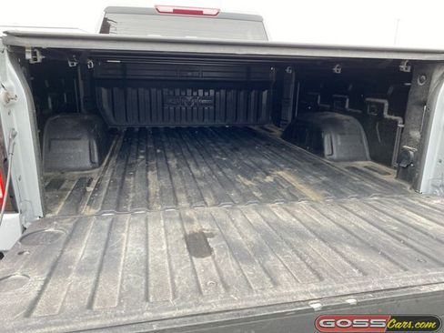 Used 2024 GMC Sierra 1500 Elevation w/ LPO, Elevation Black Package image 9