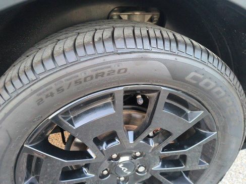 Used 2022 Kia Telluride SX w/ SX Prestige Package image 9