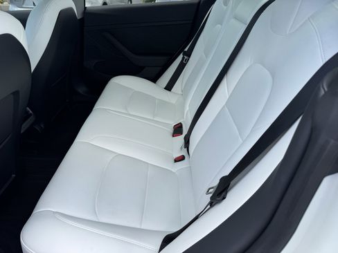Used 2022 Tesla Model 3 image 12