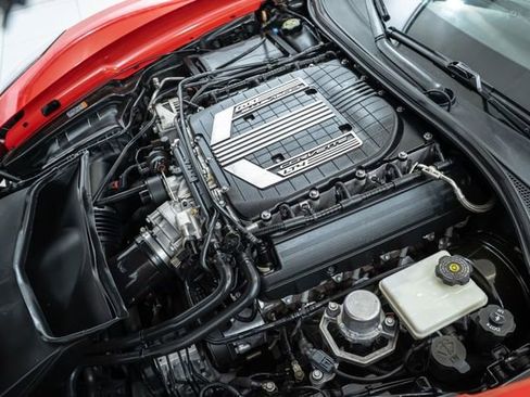 Used 2015 Chevrolet Corvette Z06 w/ 3LZ Preferred Equipment Group image 35